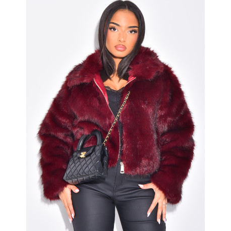 Veste courte en fausse fourrure zipée