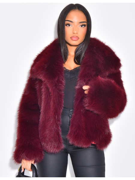 Veste courte en fausse fourrure à col rabattu