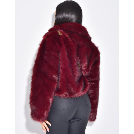 Veste courte en fausse fourrure zipée