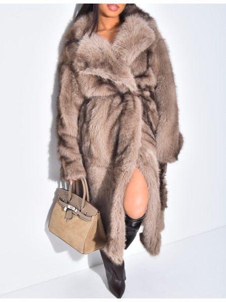 Manteau très long en fausse fourrure et ceinture