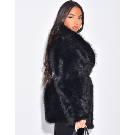 Manteau mi-long en fausse fourrure à ceinture