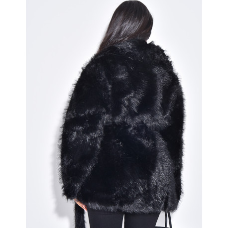 Manteau mi-long en fausse fourrure à ceinture