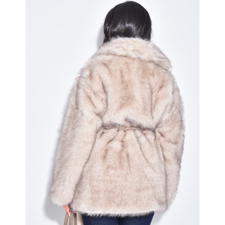 Halblanger Mantel aus Kunstfell mit Gürtel