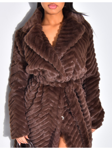 Manteau long en fausse fourrure effet chevron