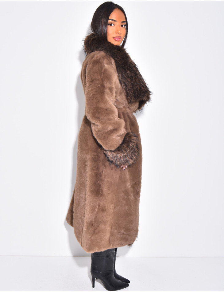 Manteau long en fausse fourrure à col rabattu