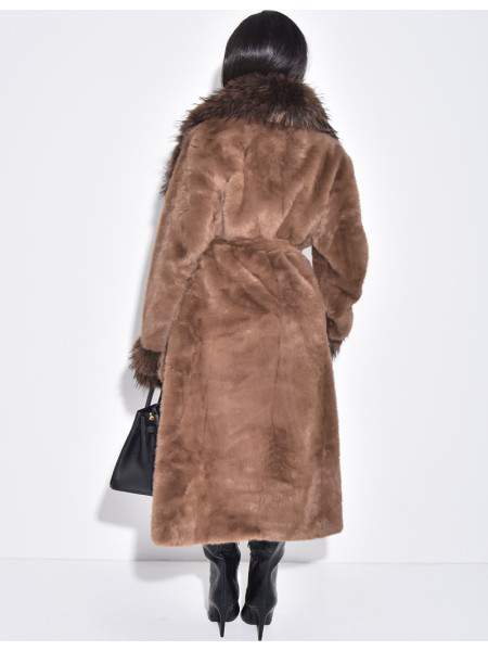 Manteau long en fausse fourrure à col rabattu