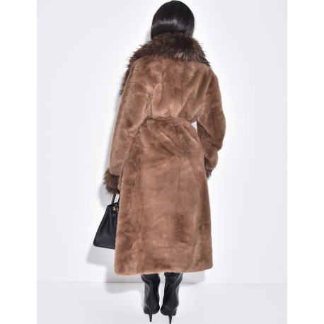 Manteau long en fausse fourrure à col rabattu