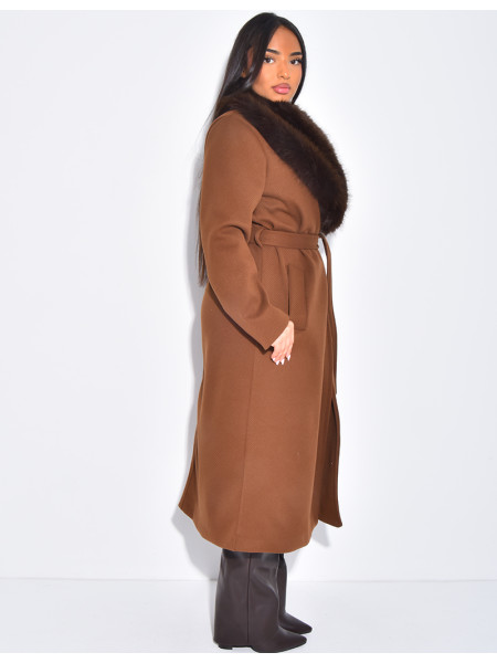 Manteau long et texturé en feutrine à col en fourrure