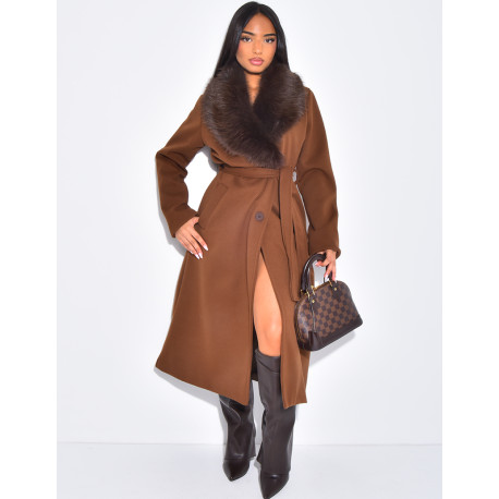 Manteau long et texturé en feutrine à col en fourrure