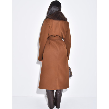 Manteau long et texturé en feutrine à col en fourrure