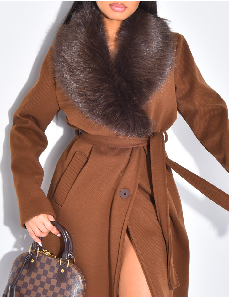 Manteau long et texturé en feutrine à col en fourrure