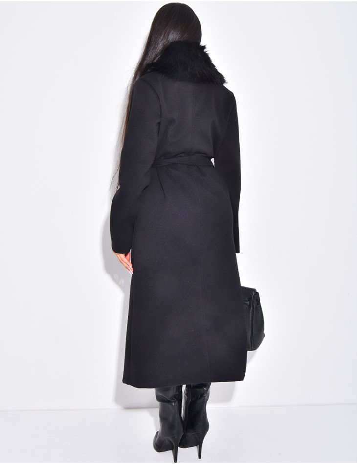 Manteau long et texturé en feutrine à col en fourrure