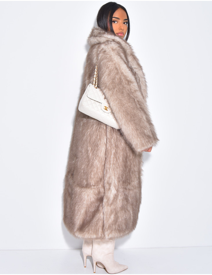 Manteau oversize à fourrure premium