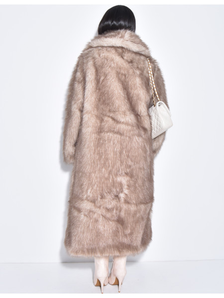 Manteau oversize à fourrure premium
