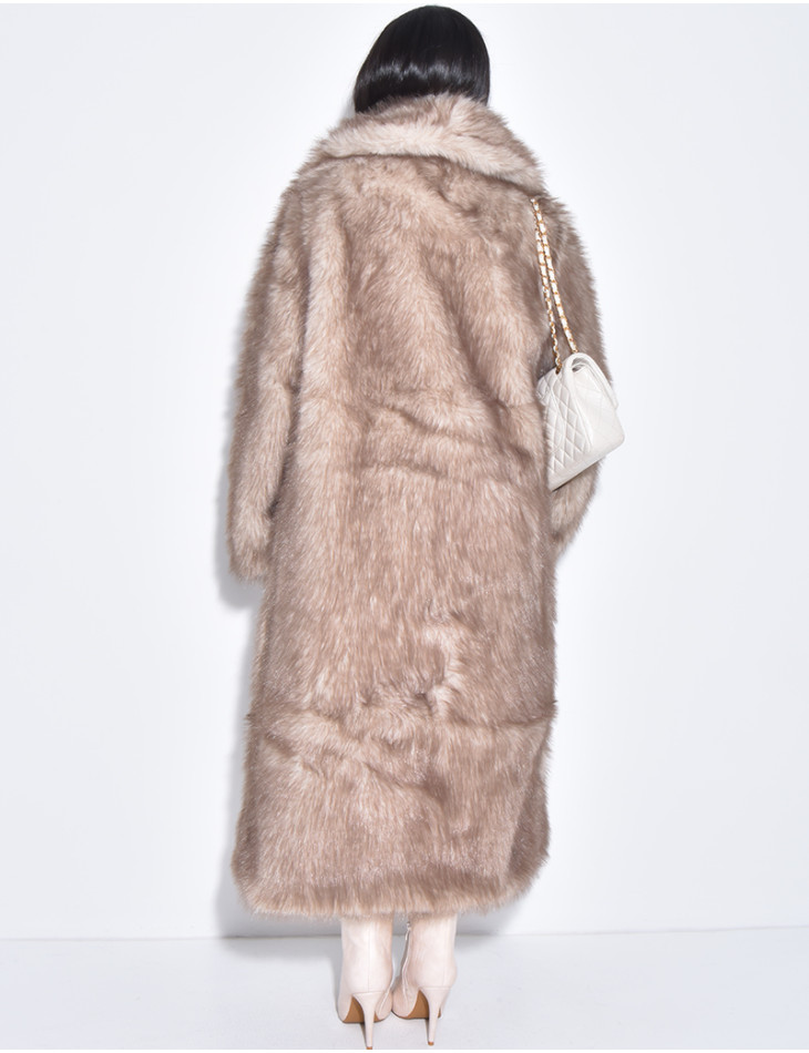 Manteau oversize à fourrure premium