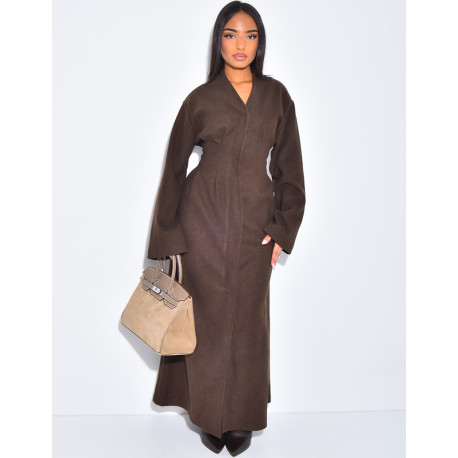 Langer, dicker Mantel aus Filz mit tailliertem Schnitt