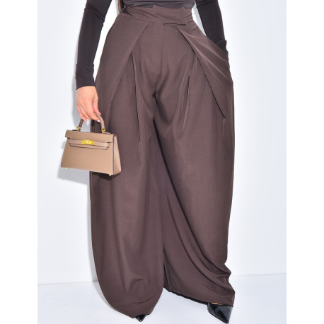 Weit geschnittene Anzughose mit Puffeffekt