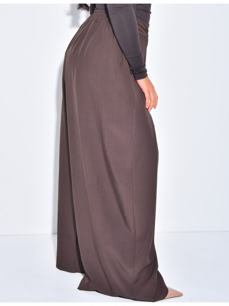 Wide-leg tailored trousers with a puffed effect