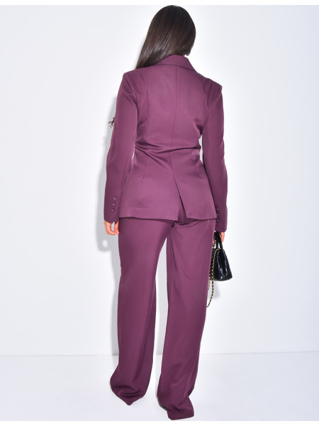 Ensemble de tailleur pantalon et blazer cintré assorti
