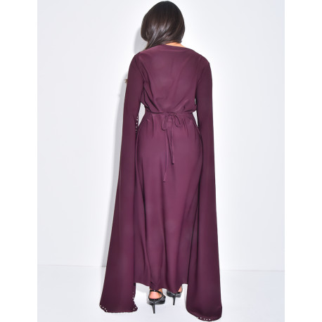 Long dress with slit sleeves adorned with pearls