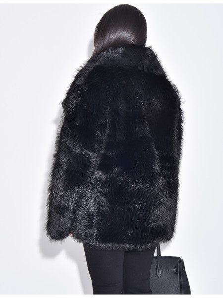 Manteau mi-long en fausse fourrure à col rabattu