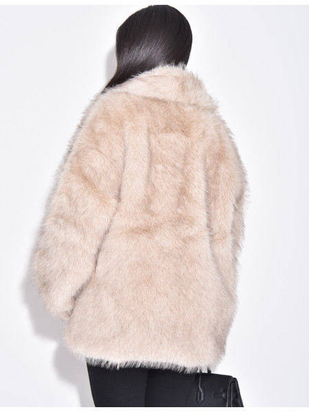 Manteau mi-long en fausse fourrure à col rabattu