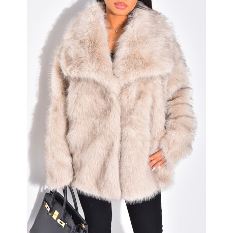 Manteau mi-long en fausse fourrure à col rabattu