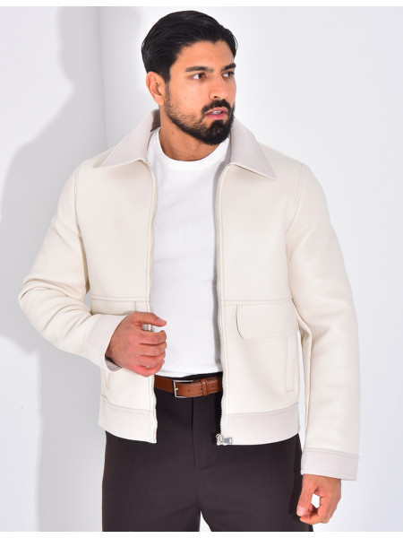 Veste en similicuir aux extrémitées contrastantes