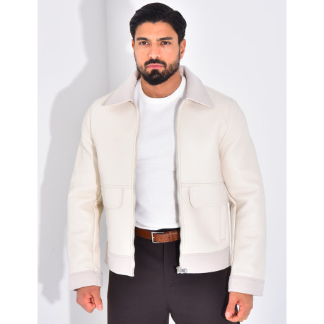 Veste en similicuir aux extrémitées contrastantes