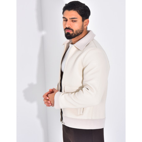Veste en similicuir aux extrémitées contrastantes