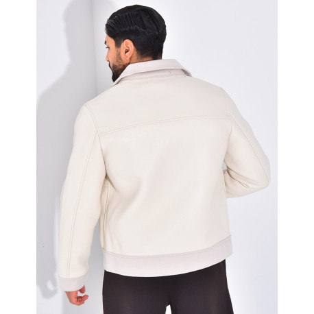 Veste en similicuir aux extrémitées contrastantes