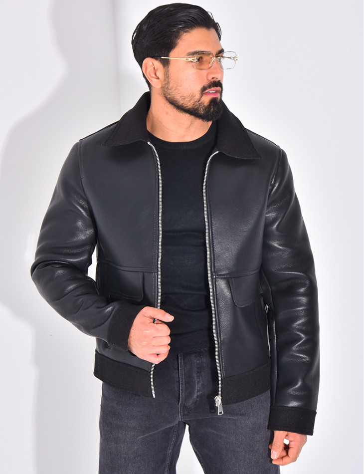 Veste en similicuir aux extrémitées contrastantes