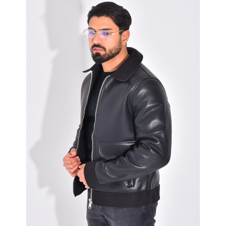 Veste en similicuir aux extrémitées contrastantes