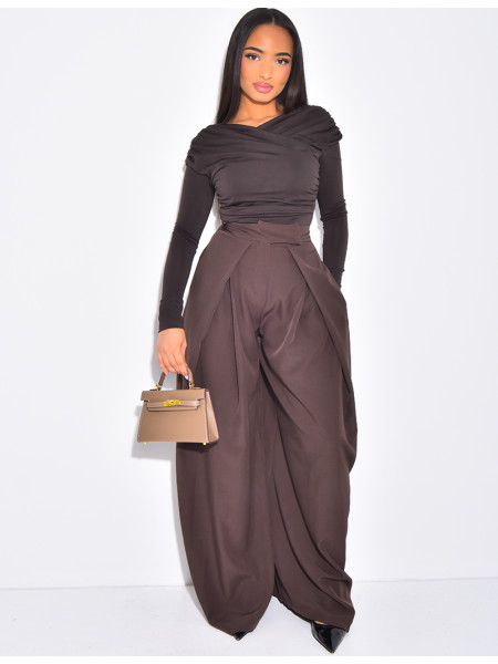 Langärmliges Oberteil mit drapiertem Wickeleffekt