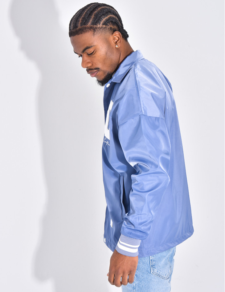Veste fine avec la lettre C