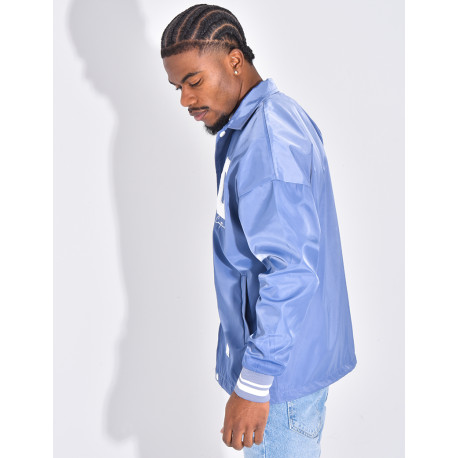 Veste fine avec la lettre C