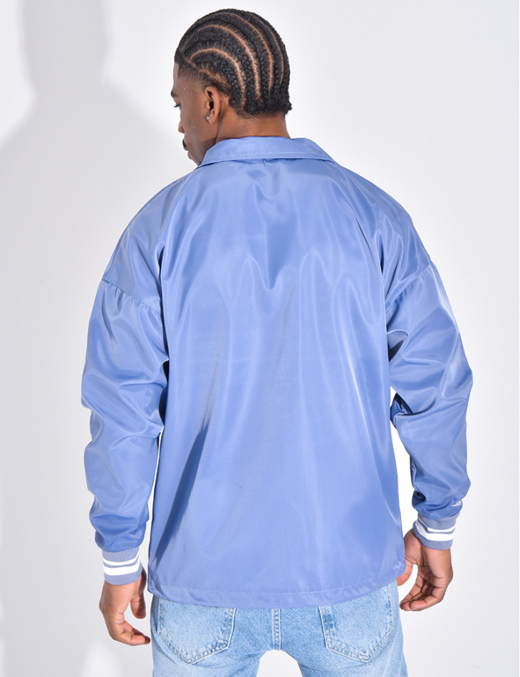 Veste fine avec la lettre C