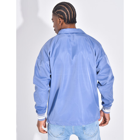 Veste fine avec la lettre C