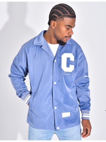 Veste fine avec la lettre C