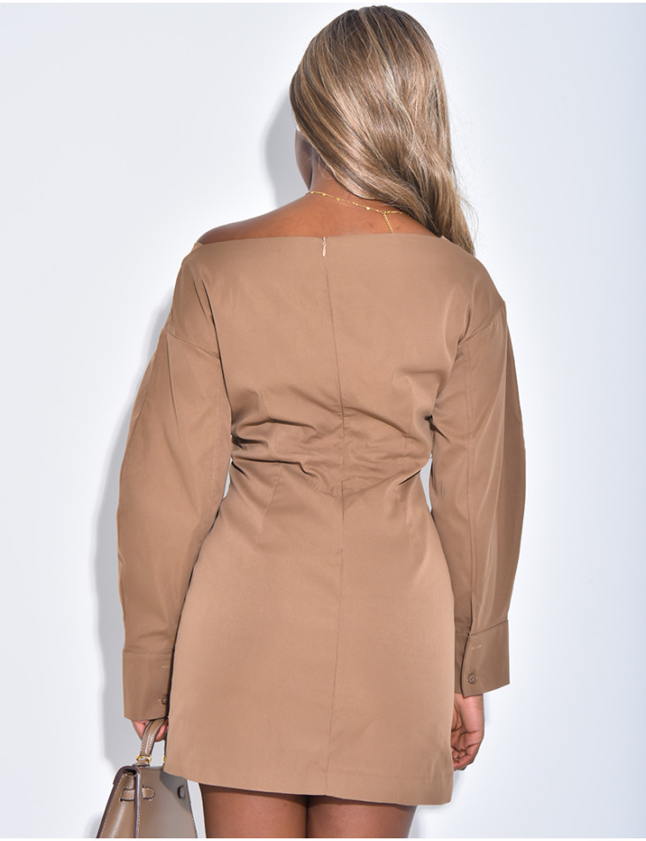 Robe courte col bateau effet cintrée à la taille