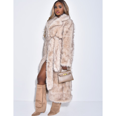 Veste très longue en fausse fourrure et ceinture à la taille