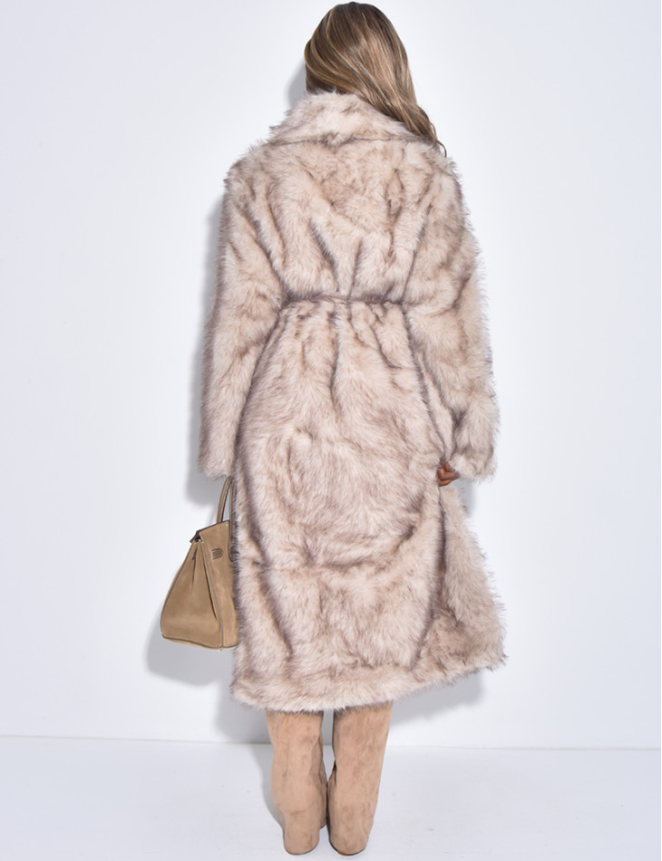 Veste très longue en fausse fourrure et ceinture à la taille