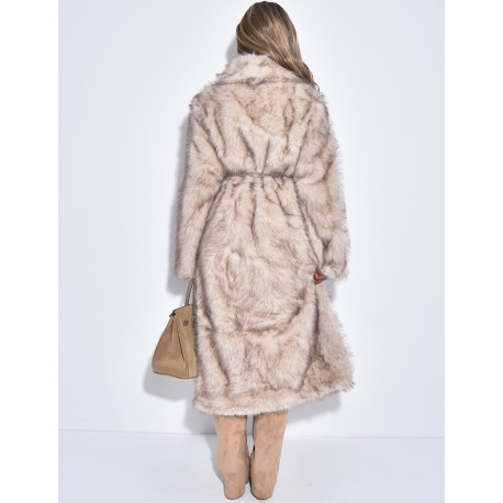 Veste très longue en fausse fourrure et ceinture à la taille