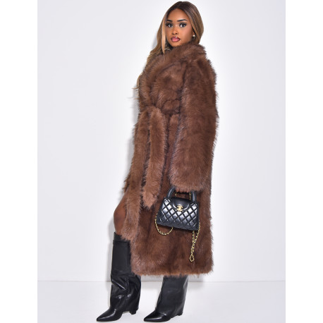 Veste très longue en fausse fourrure et ceinture à la taille