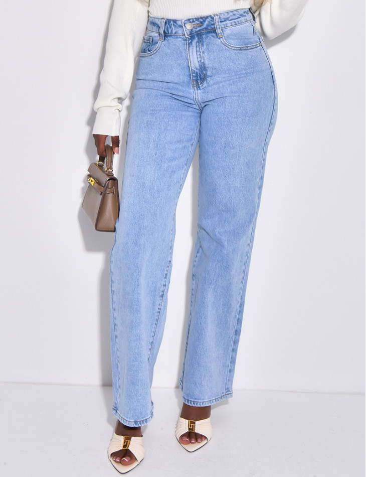 Jeans bleu clair coupe droite