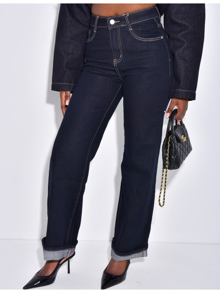 Jeans coupe droite bleu foncé à revers aux chevilles