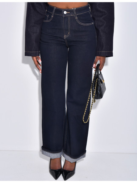 Jeans coupe droite bleu foncé à revers aux chevilles