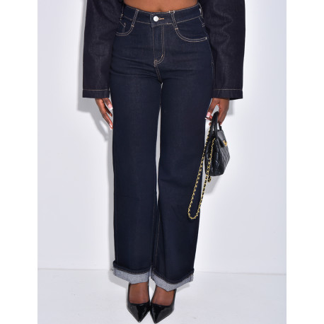 Jeans coupe droite bleu foncé à revers aux chevilles