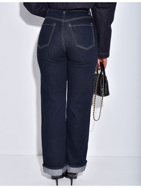 Jeans coupe droite bleu foncé à revers aux chevilles