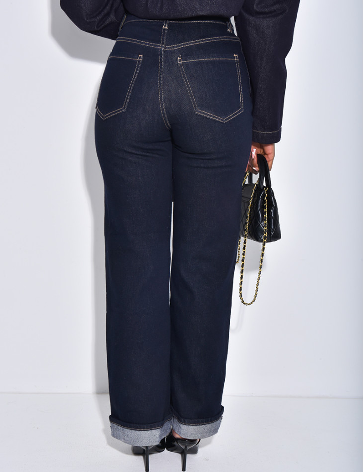 Jeans coupe droite bleu foncé à revers aux chevilles